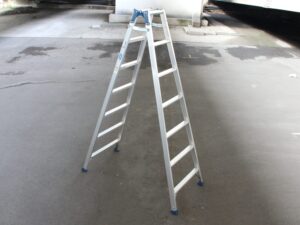 脚立（7段/210cm）